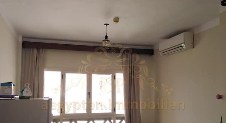 Sea view bedroom apartment