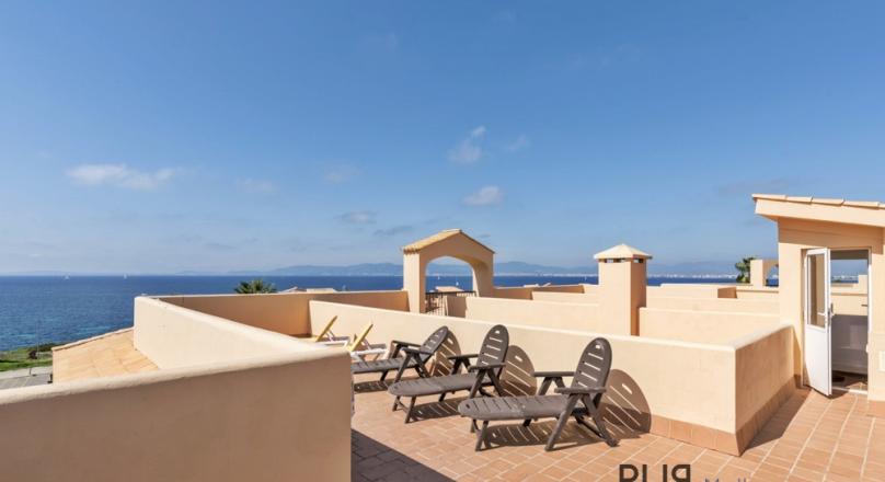 Son Veri Nou. Large apartment. With roof terrace. And views over the bay of Palma.