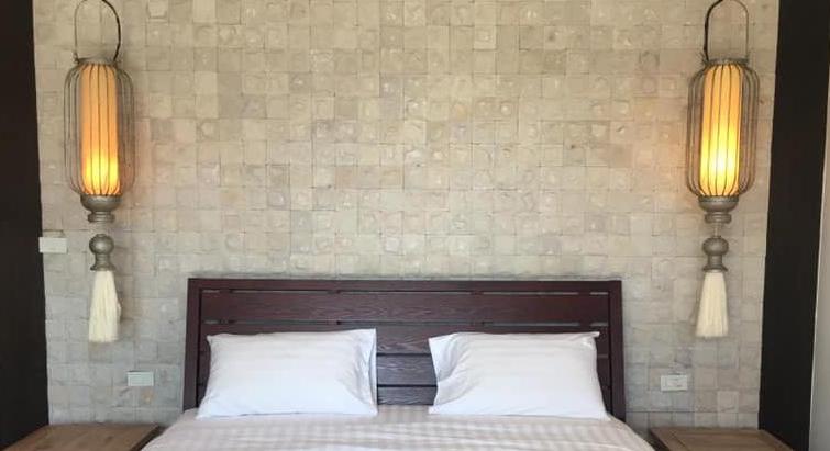 3 bedroom apartment with large outdoor area with views