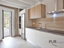 Town house. Completely renovated. Campanet. In the Tramuntana. Near Inca.