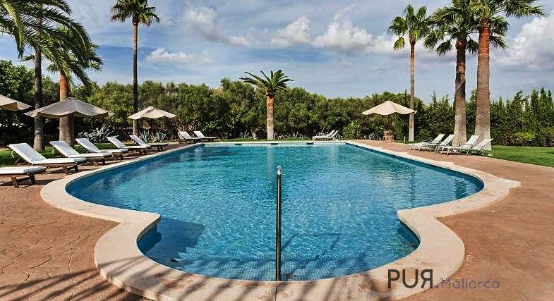5-star country hotel, 21 rooms / suites, large SPA with indoor pool. 20 minutes to Palma! 