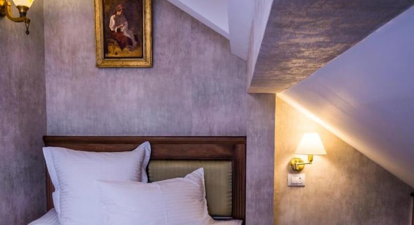 Brilliant 5 *, in international distinction, Central, Sibiu