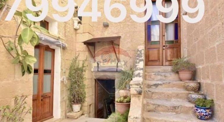 ZEBBUG - HOUSE OF CHARACTER COMPLEMENTED WITH SPACIOUS COURTYARD !!
