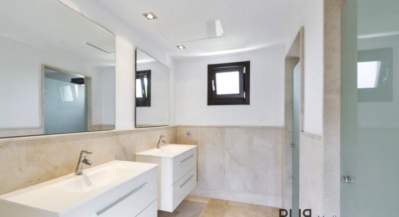 Nova Santa Ponsa. Villa. New. Finished. Modern mallorquin. Sea views.