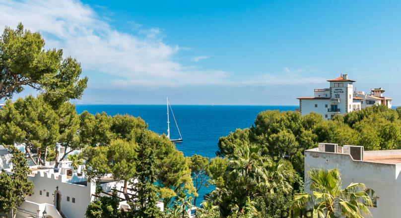 Illetas - Between Palma and the swanky southwest. In great demand. Hardly any offers.