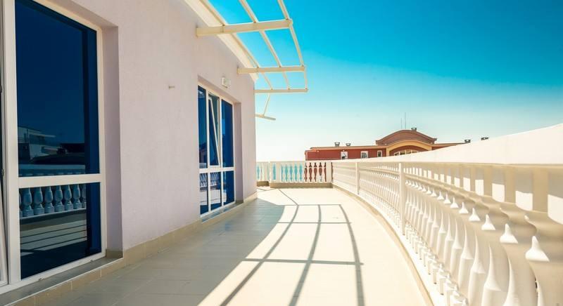 2 BEDROOM APARTMENT ON THE BLACK SEA COAST