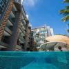 FREEHOLD 2 Bedroom apartment 
