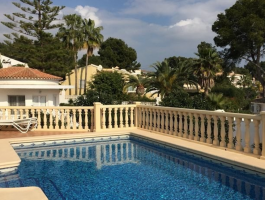Villa en venta con vistas al mar en Moraira
