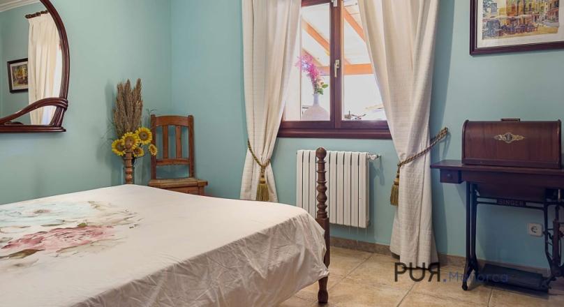 Finca mit Pool und Padelplatz