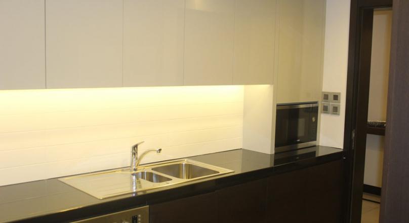 stunning 2 bedroom Appartment close kitchen