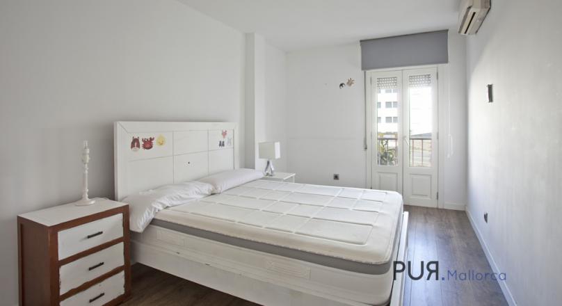 Port Pollenca. Short distances to the water. Large, completely renovated apartment.