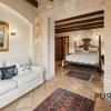 Finca with guest house and pool