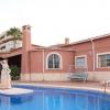 independent villa 400 m from the beach