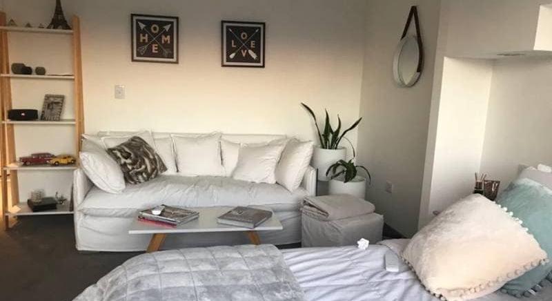 Something different sale duplex 2 amb super bright