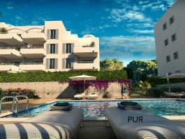 Cala d'Or. Everything in white. Ibiza in Majorca. New build apartments. The chic marina in Lauflage