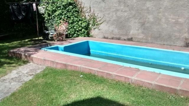 Vendo Casa con pileta a metros de Av. Victorica 