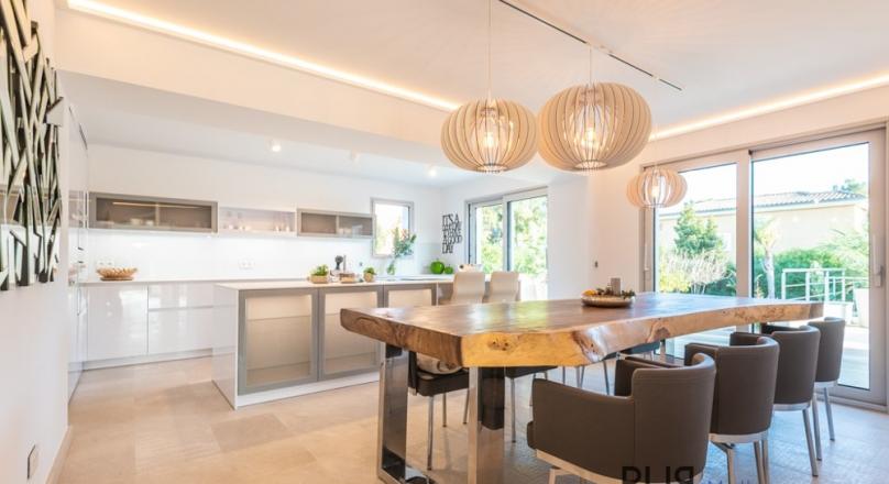 Santa Ponsa. Villa with a lot of style. Completely renovated. High-quality. Minimalist.