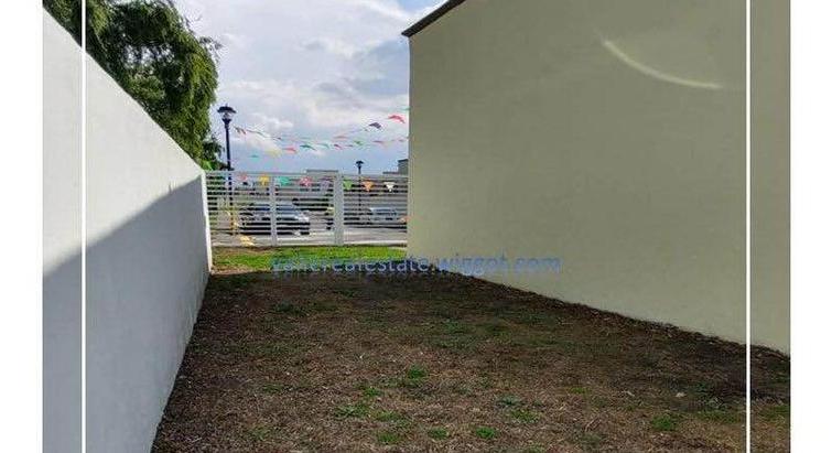 3 bedrooms · 2 bathrooms · House