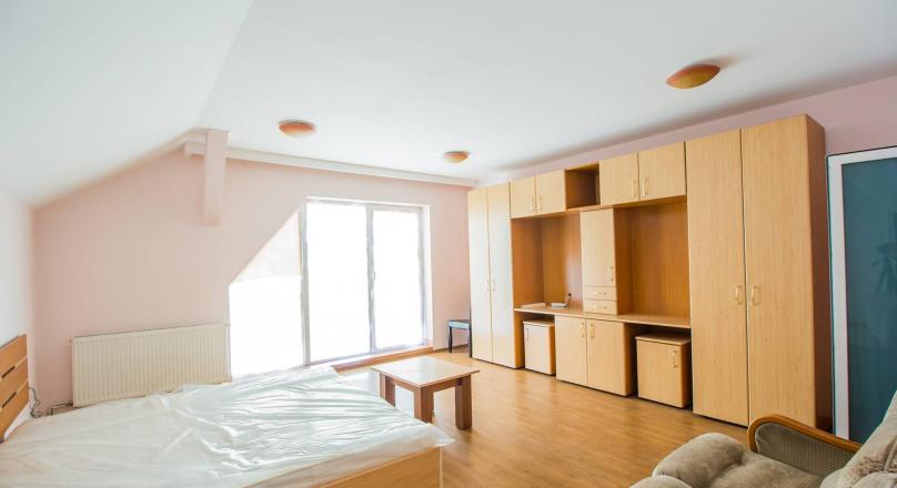special properties may for Educational Center / Medical Central, Brasov
