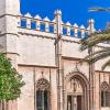 The old town in the old town. Very rare opportunity. Very good condition.