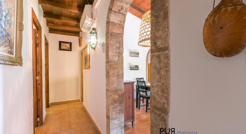 Real Mallorca feel. At the gates of Palma. In Esporles. A finca with a lot of views.