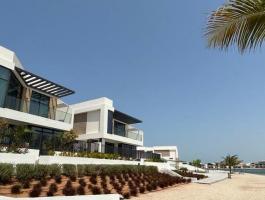 Spacious Luxury Villa with Supreme Amenities and Beachfront View
