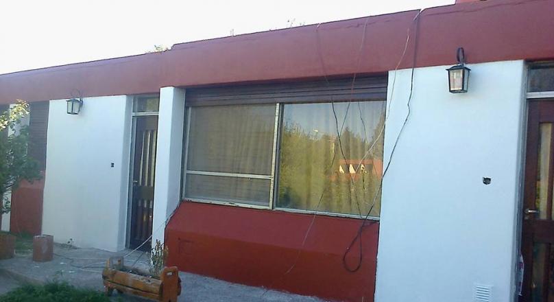 Alquilo casa en Villa el Chocon