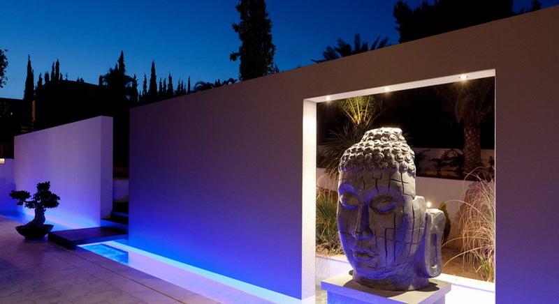 Your new feel-good domicile in lighting design.