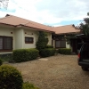 Three bedrooms flats for rent