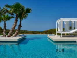 Capdepera. Designer finca. View over the bay. Separate, spacious residential wing.