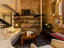 The old town apartment. As you have always imagined. 15th century meets modernity.