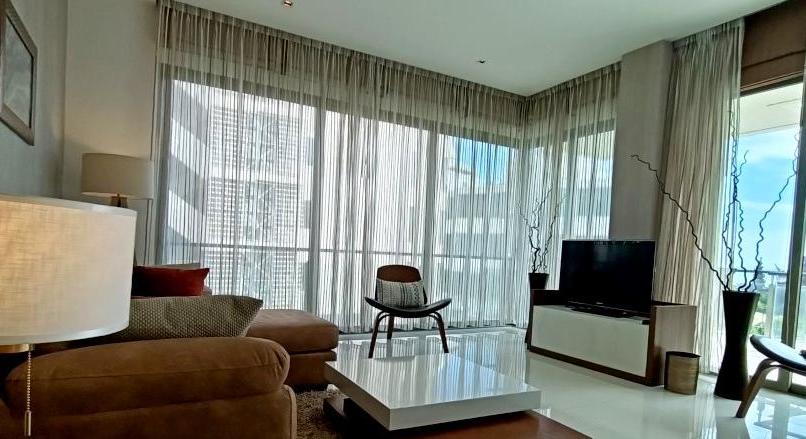 Lovely 3 bedrooms condo for rent