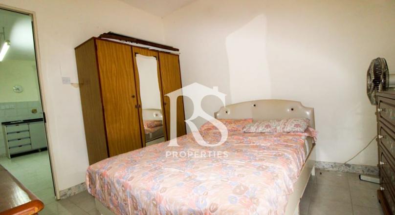 Qawra - Bargain Squarish Layout Apartment