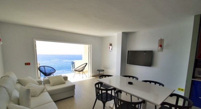 1st row. 180 degree sea view. Top renovated apartment. Mallorca to feel good.