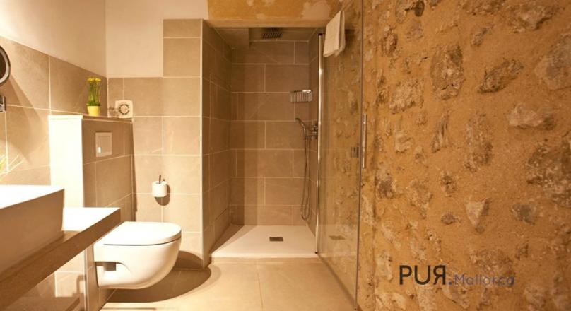 Pollenca. The most beautiful city in the north. Many say. A mansion there. In the middle. The finest