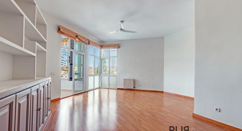 Short distances to anywhere. In the hotspot Palma. Bonanova. Apartment with lots of space.