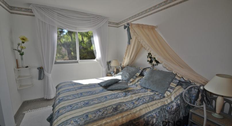 La Romana. The quiet district of Paguera. Near the beach. Bright. Small plant. Well maintained.