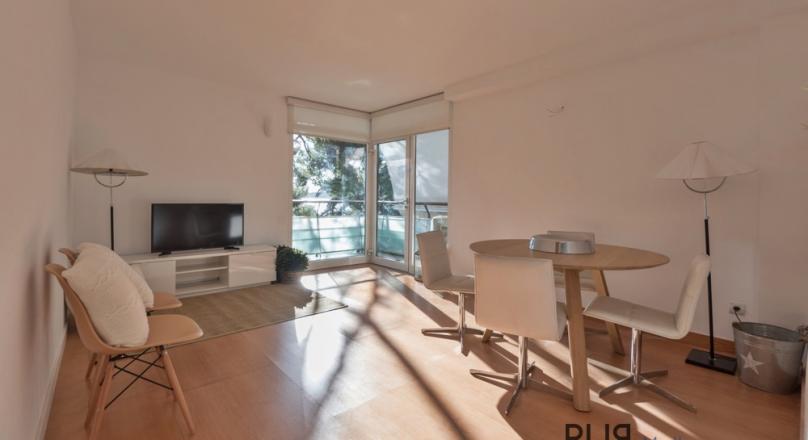 1st sea line. Direct access to the sea. Also to the beaches. And just Illetas.