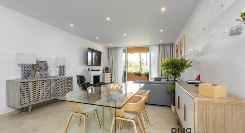 Big apartment. Completely renovated. Luxurious facility. Short ways to golf and in the hotspots.