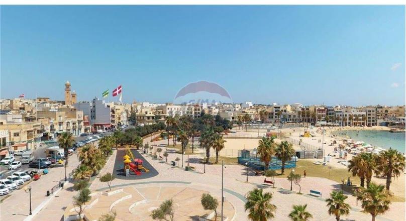Opportunity to buy this unique seafront APARTMENT enjoying breath taking sea views