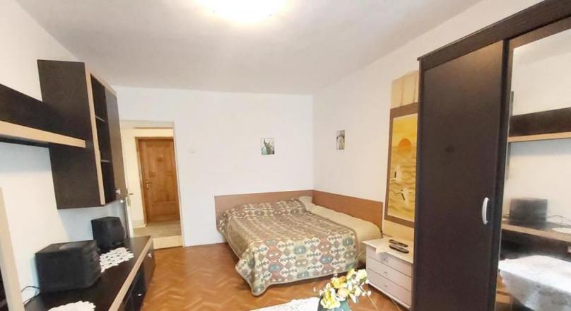 Property on the traditional vault, Cetatea Verde, Brasov