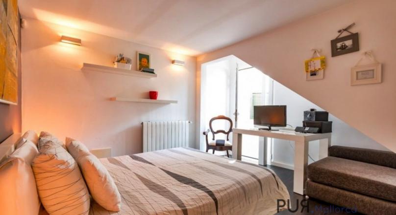 Es Molinar. For all who know the first row there. A truly rare opportunity.