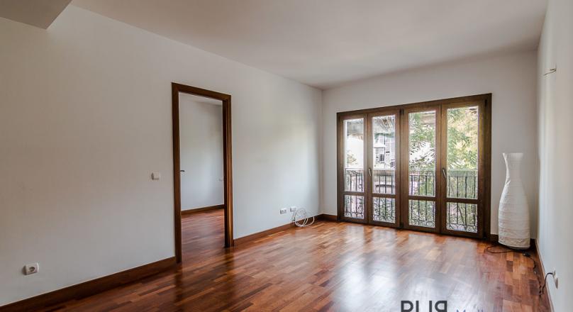 Santa Catalina. Apartment. Rehabilitated. With parking. With terrace.