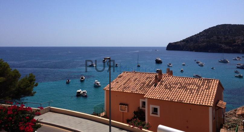 Camp de Mar. The bay. Ocean. The air. Mallorca.
