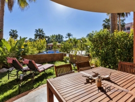 Spacious apartment. Two floors. Very well maintained facility. High-quality.