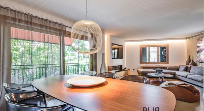 Palma. Old town. Large apartment. Completely renovated. With garage space.