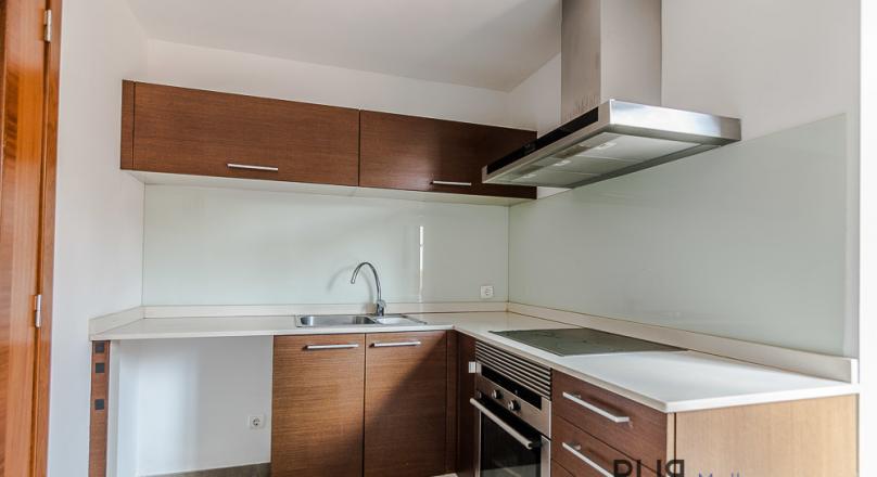 Santa Catalina. Apartment. Rehabilitated. With parking. With terrace.
