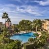 Small plant. Large penthouse - apartment. A lot of privacy. Southwest exposure. Sea views.