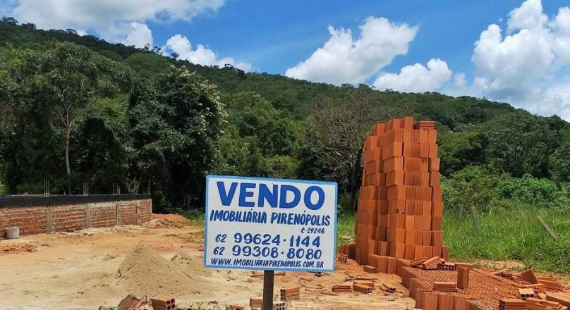 Sale of deeded lot of 360 m2