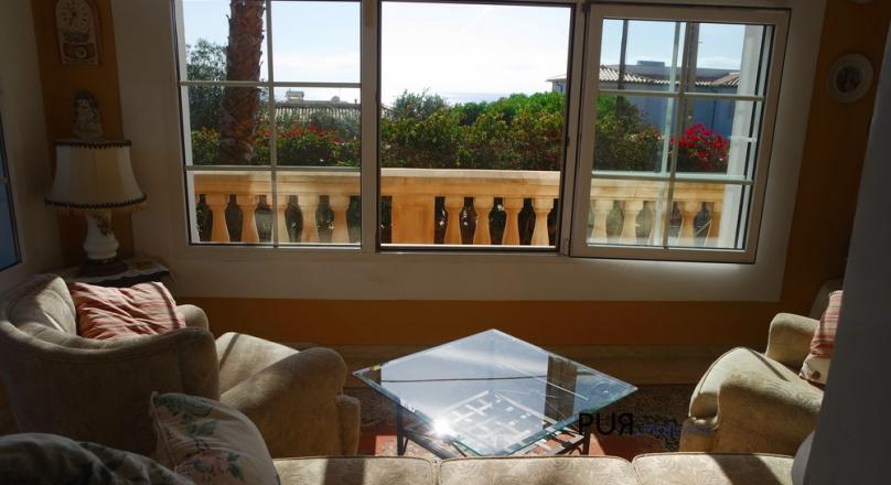 For real lovers. Feel the sea, right after getting up. From your bedroom.